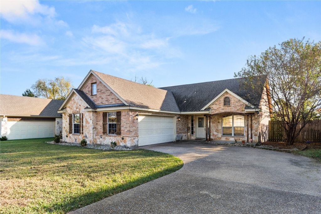 3144 Lippizan Street, Robinson, TX 76706