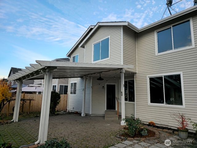 15510 67th Avenue Ct E, Puyallup, WA 98375