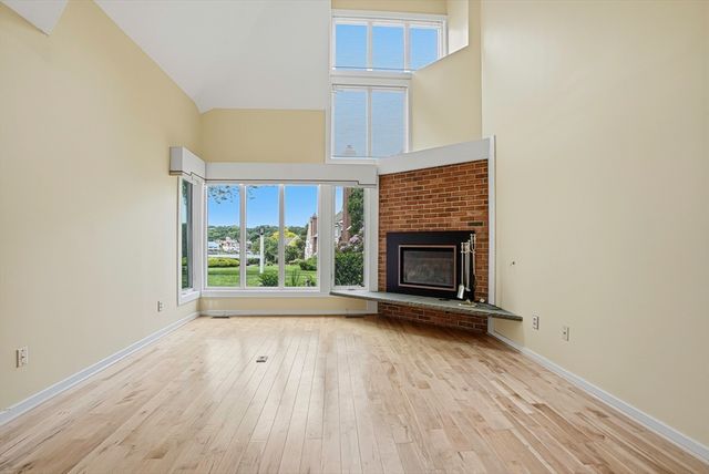 74 S Quinsigamond Ave 2, Shrewsbury, MA 01545