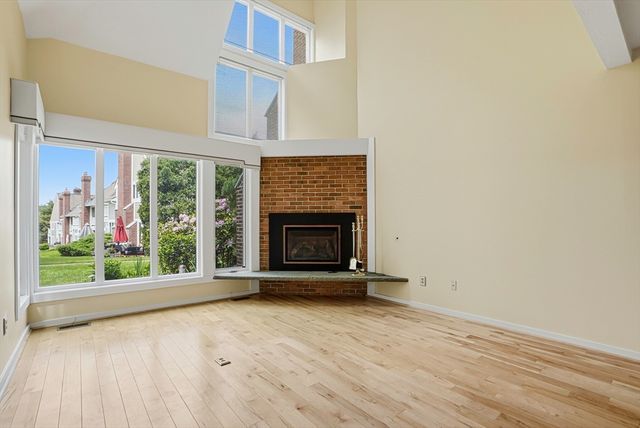 74 S Quinsigamond Ave 2, Shrewsbury, MA 01545