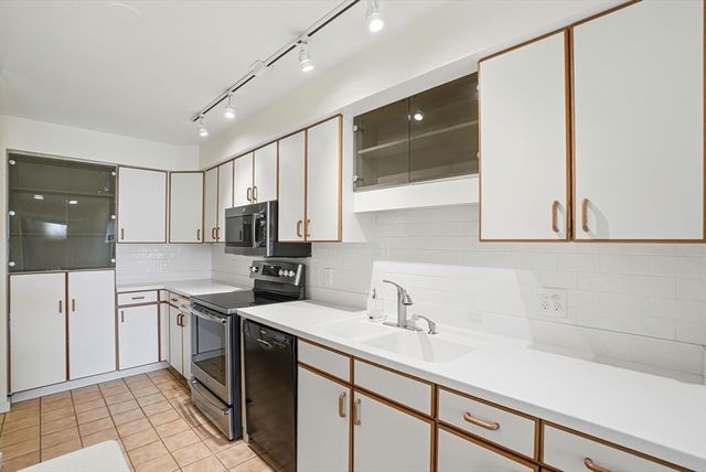 74 S Quinsigamond Ave 2, Shrewsbury, MA 01545