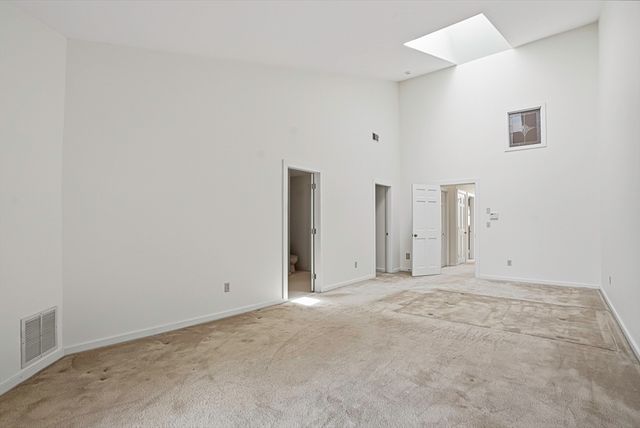 74 S Quinsigamond Ave 2, Shrewsbury, MA 01545