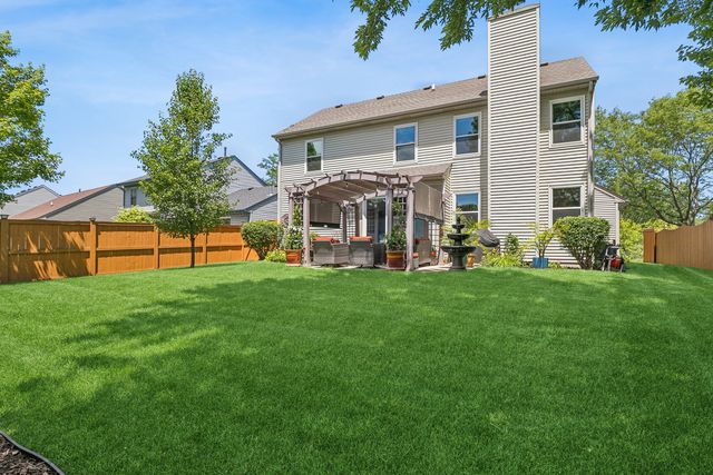 225 E Brittany Lane, Hainesville, IL 60030