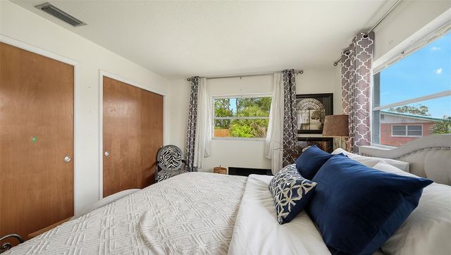 2436 BREAKWATER CIRCLE, Sarasota, FL 34231
