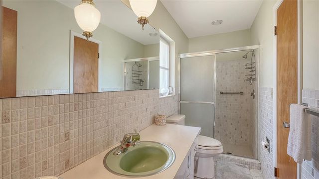 2436 BREAKWATER CIRCLE, Sarasota, FL 34231