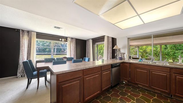 2436 BREAKWATER CIRCLE, Sarasota, FL 34231