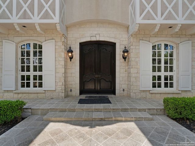 100 Tomahawk Trail, San Antonio, TX 78232