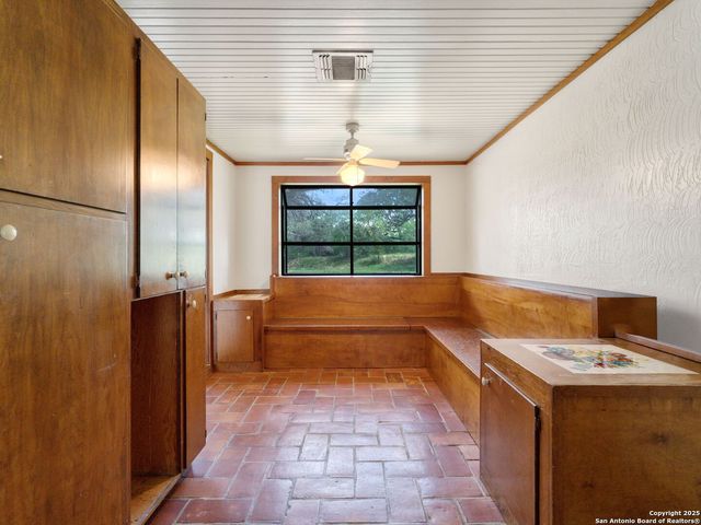 100 Tomahawk Trail, San Antonio, TX 78232