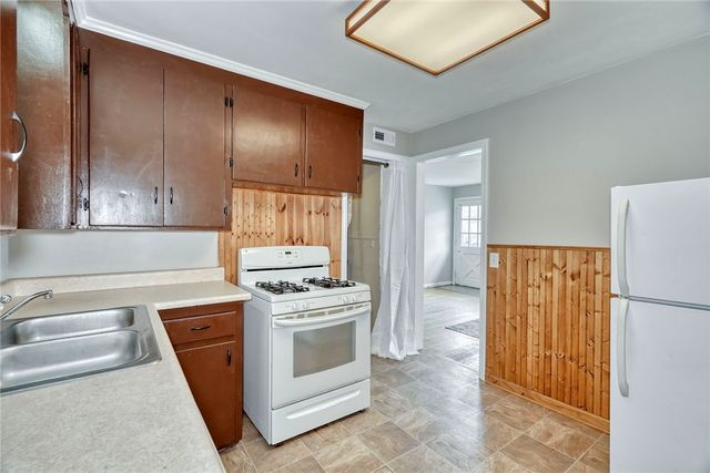 110 Howard Road, Gates, NY 14606