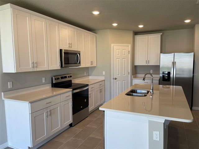 5295 MEREDREW LANE, St Cloud, FL 34771