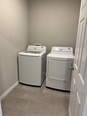 5295 MEREDREW LANE, St Cloud, FL 34771