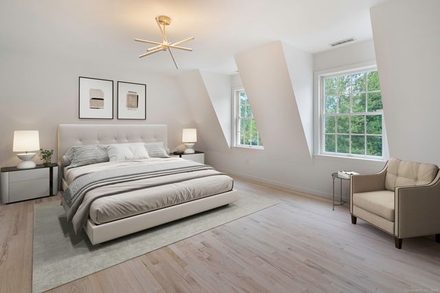 10 Holly Cove Circle, Stamford, CT 06902