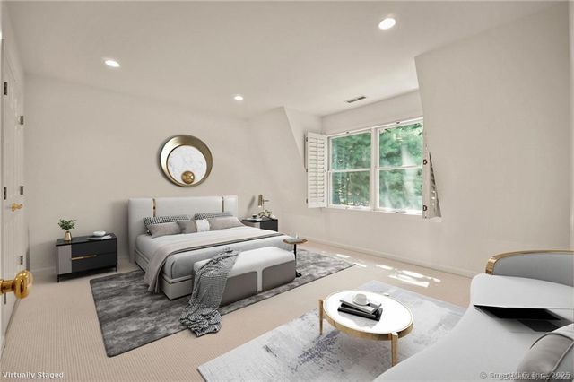 10 Holly Cove Circle, Stamford, CT 06902