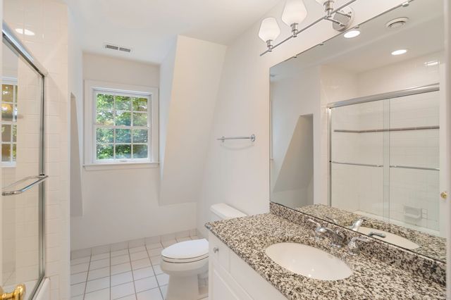 10 Holly Cove Circle, Stamford, CT 06902