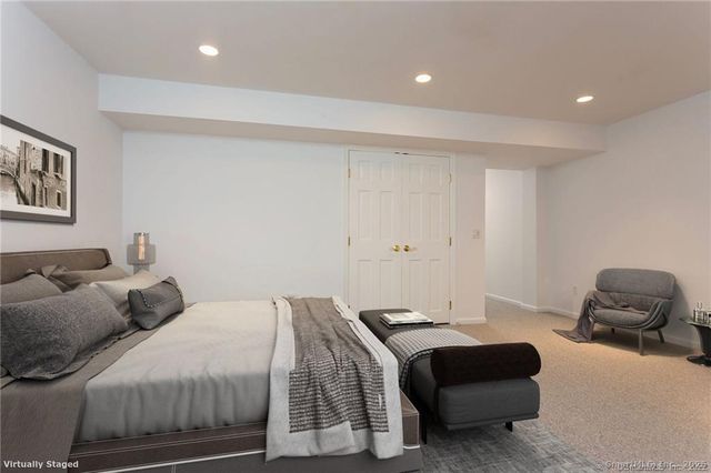 10 Holly Cove Circle, Stamford, CT 06902