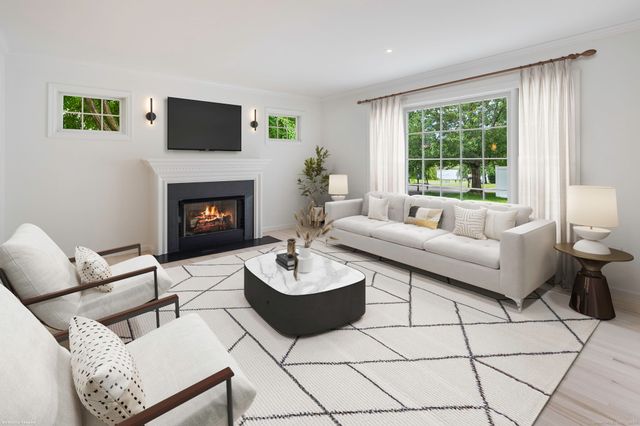 10 Holly Cove Circle, Stamford, CT 06902