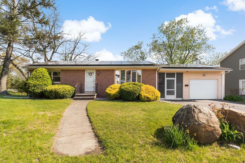 85 Sunset Avenue, Providence, RI 02909