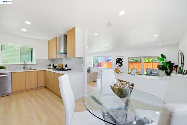 5011 Doyle Rd, San Jose, CA 95129