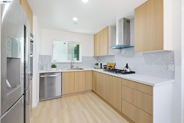 5011 Doyle Rd, San Jose, CA 95129