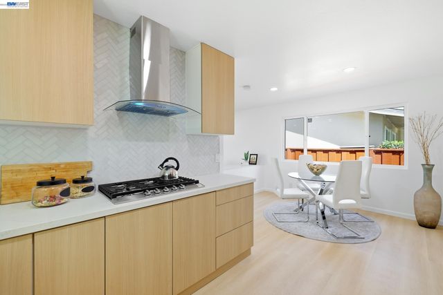 5011 Doyle Rd, San Jose, CA 95129