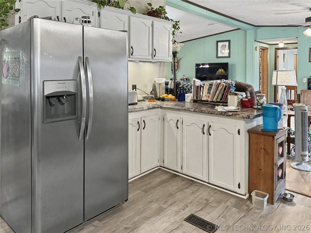 15520 N Clear Creek Road, Hulbert, OK 74441