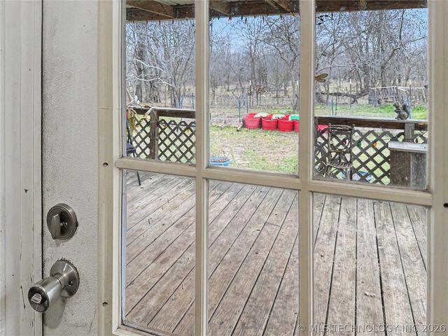 15520 N Clear Creek Road, Hulbert, OK 74441