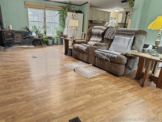 15520 N Clear Creek Road, Hulbert, OK 74441