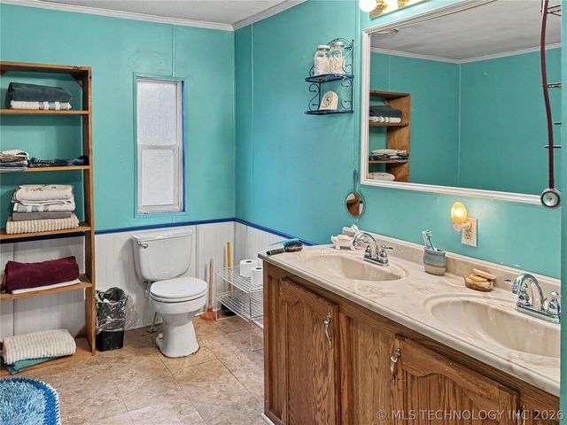 15520 N Clear Creek Road, Hulbert, OK 74441
