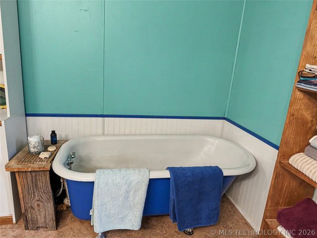 15520 N Clear Creek Road, Hulbert, OK 74441