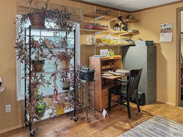 15520 N Clear Creek Road, Hulbert, OK 74441