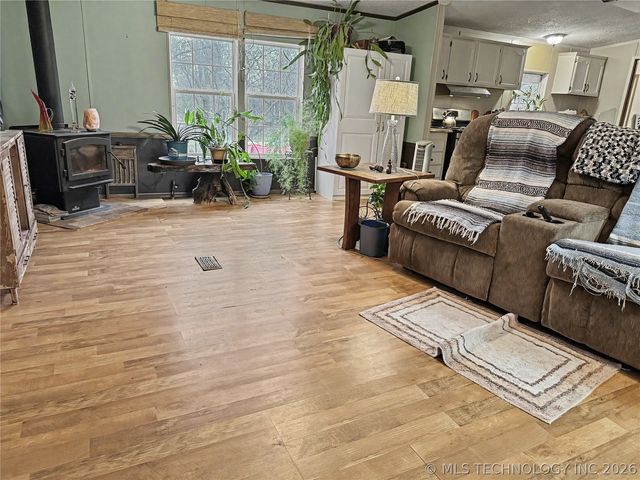 15520 N Clear Creek Road, Hulbert, OK 74441