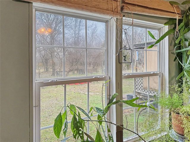 15520 N Clear Creek Road, Hulbert, OK 74441