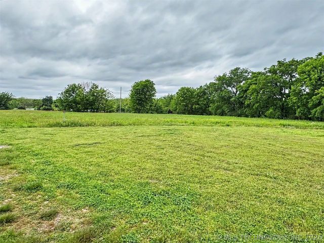 15520 N Clear Creek Road, Hulbert, OK 74441