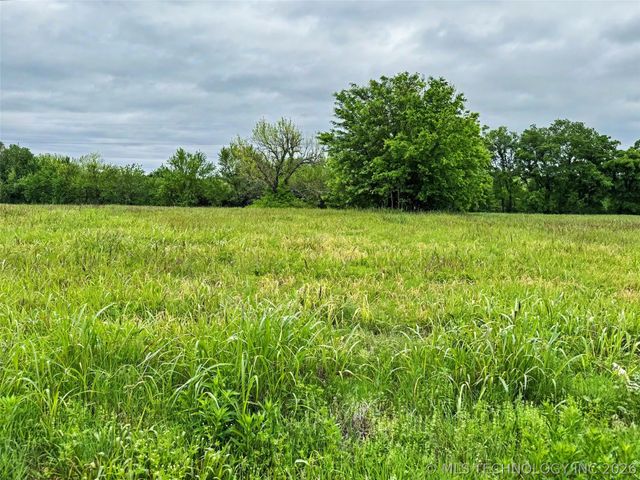 15520 N Clear Creek Road, Hulbert, OK 74441
