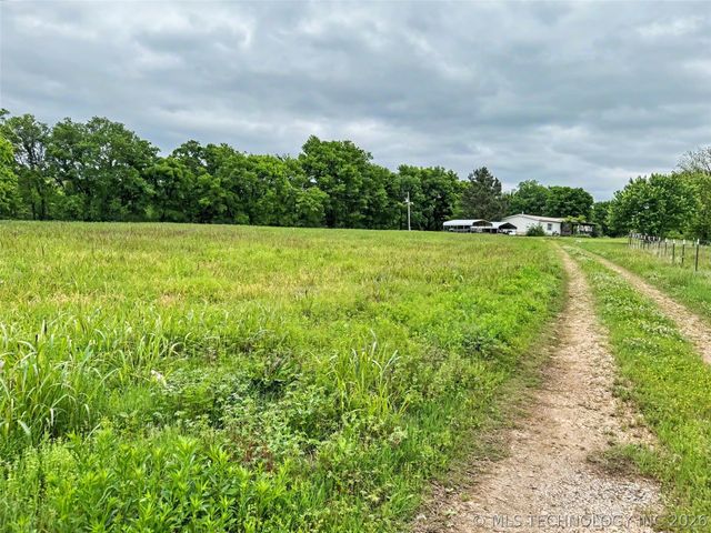 15520 N Clear Creek Road, Hulbert, OK 74441