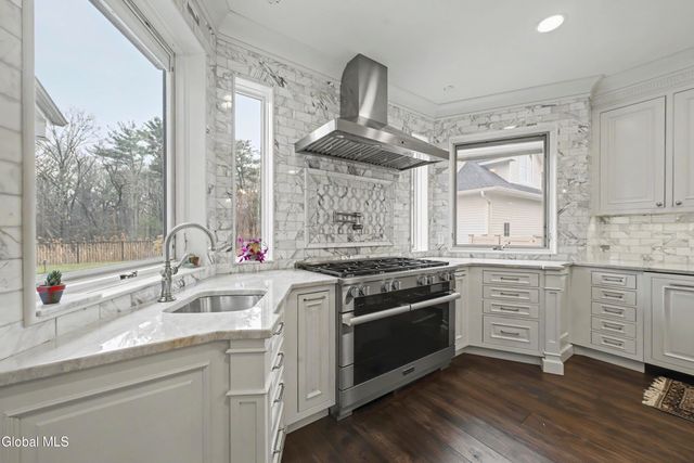 9 Sage Estate, Menands, NY 12204