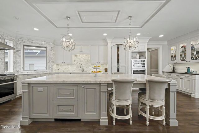 9 Sage Estate, Menands, NY 12204