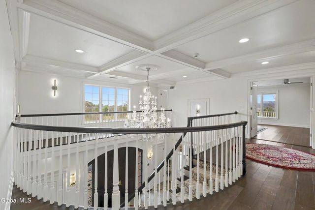 9 Sage Estate, Menands, NY 12204