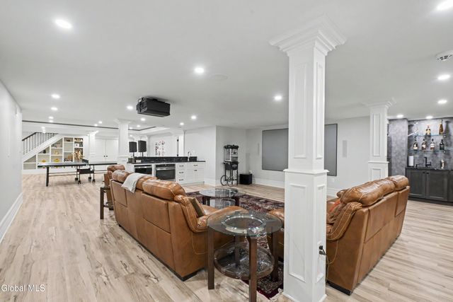 9 Sage Estate, Menands, NY 12204