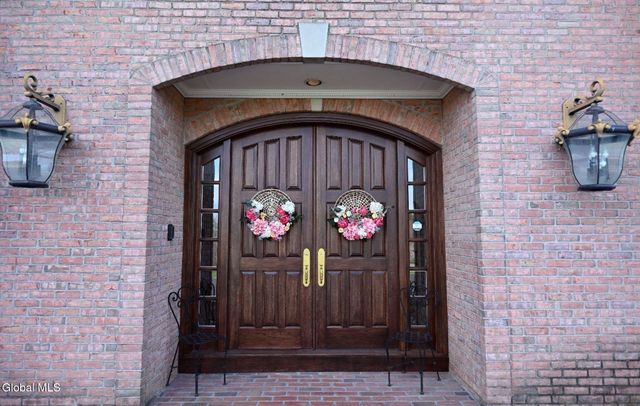 9 Sage Estate, Menands, NY 12204