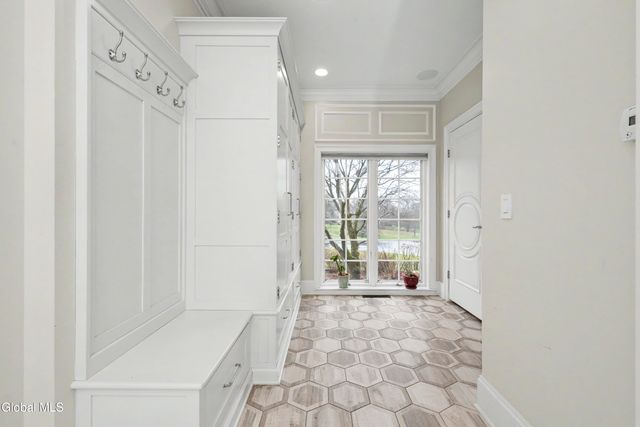 9 Sage Estate, Menands, NY 12204