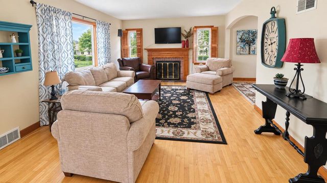 2624 Mitchell STREET, Racine, WI 53403