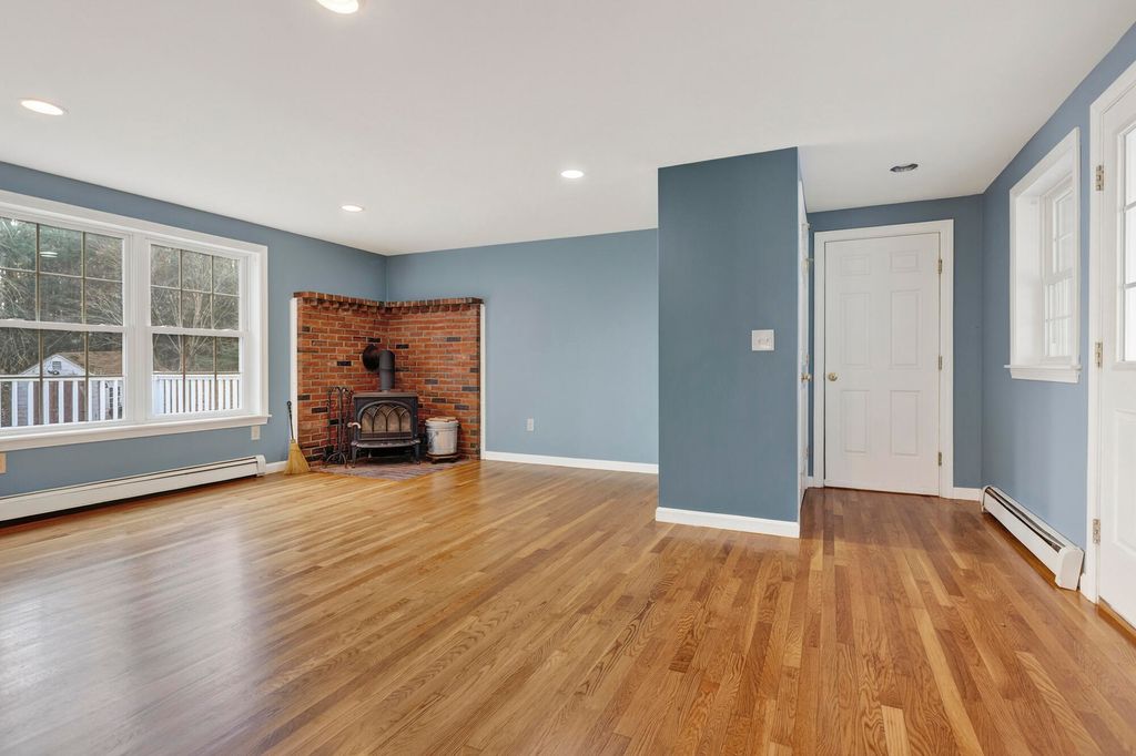 350 Hillside Street, Yarmouth, ME 04096 — photo 3