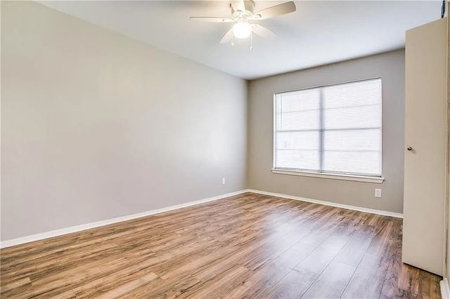 1255 E Pentagon Parkway, Dallas, TX 75216