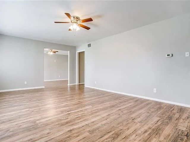 1255 E Pentagon Parkway, Dallas, TX 75216