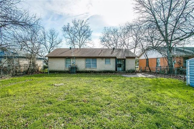 1255 E Pentagon Parkway, Dallas, TX 75216