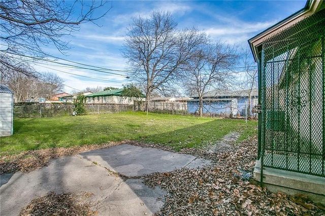 1255 E Pentagon Parkway, Dallas, TX 75216