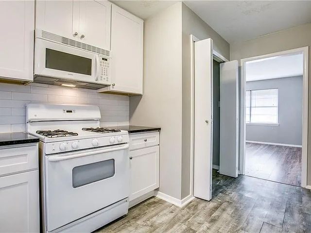 1255 E Pentagon Parkway, Dallas, TX 75216