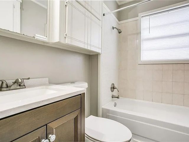 1255 E Pentagon Parkway, Dallas, TX 75216