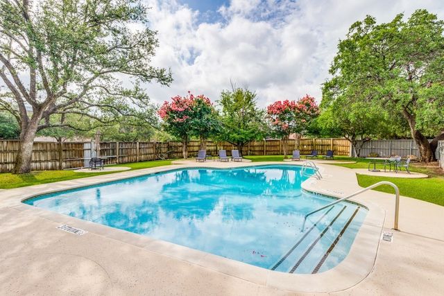 7404 W Northwest Highway 3, Dallas, TX 75225